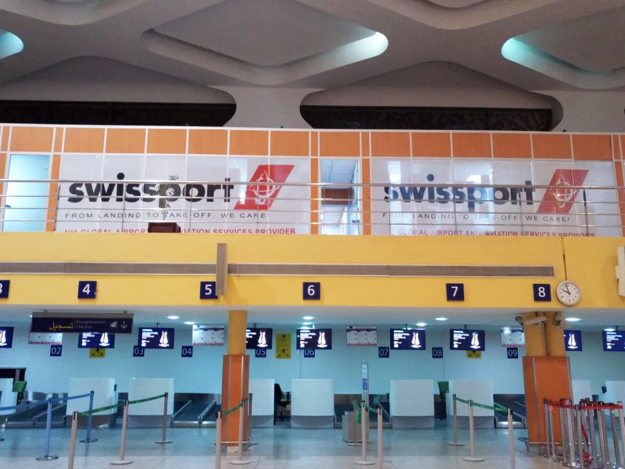 Panneaux publicitaires lumineux en lexon habillé faciles à installer